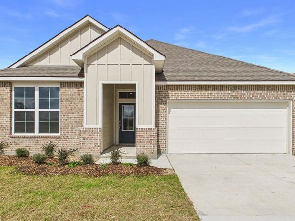 207 Bellewood Drive, Lafayette, LA 70507