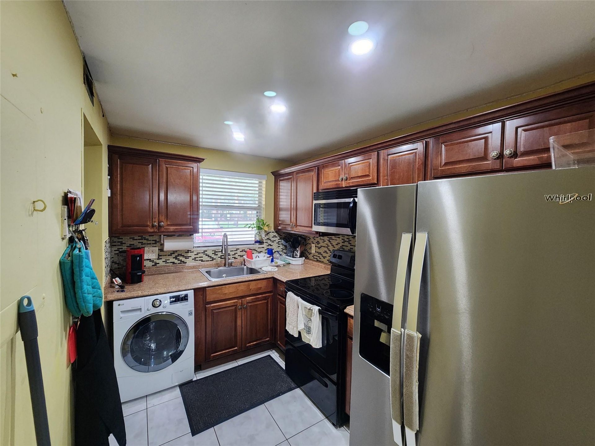 2750 Sunrise Lakes Drive, Unit 112, Sunrise, FL 33322 Photo