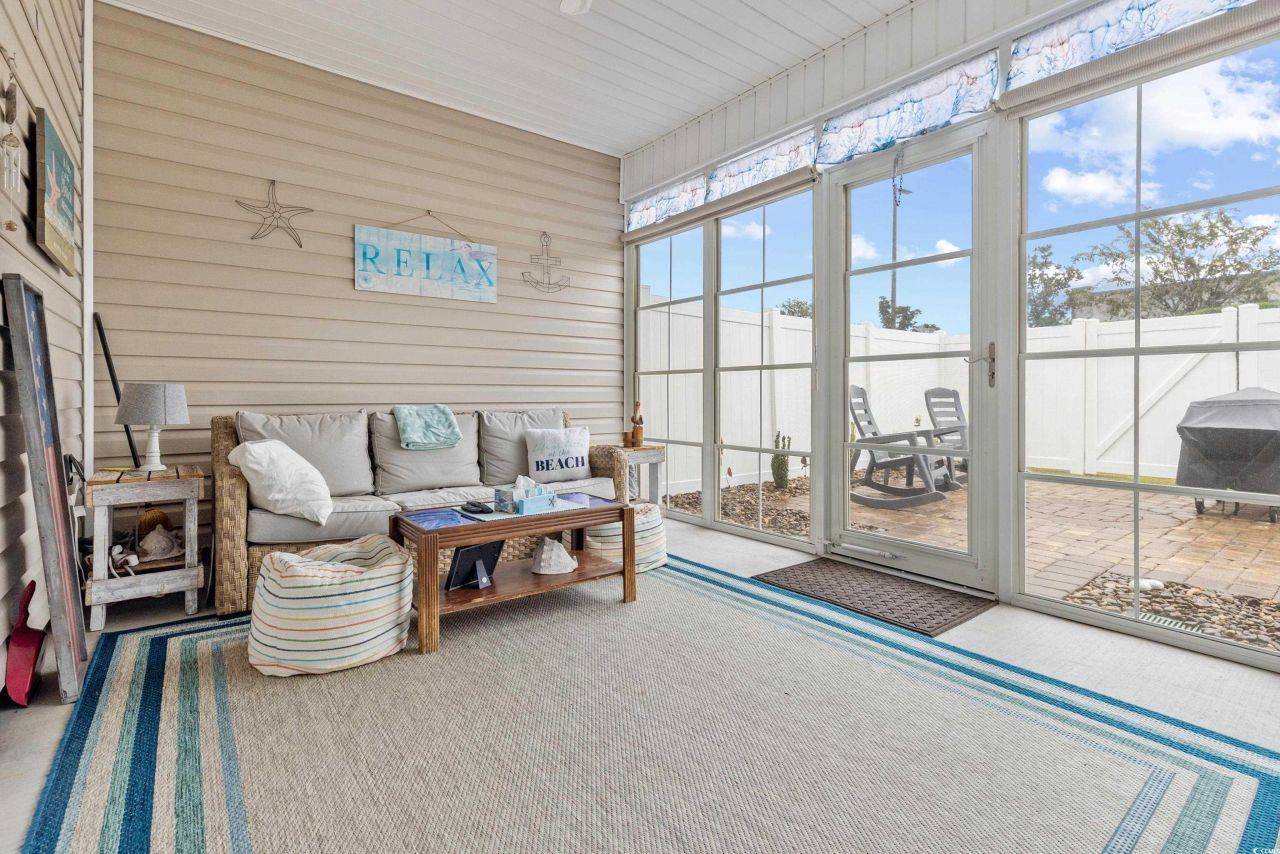 231 Je Edward Dr. Photo 28