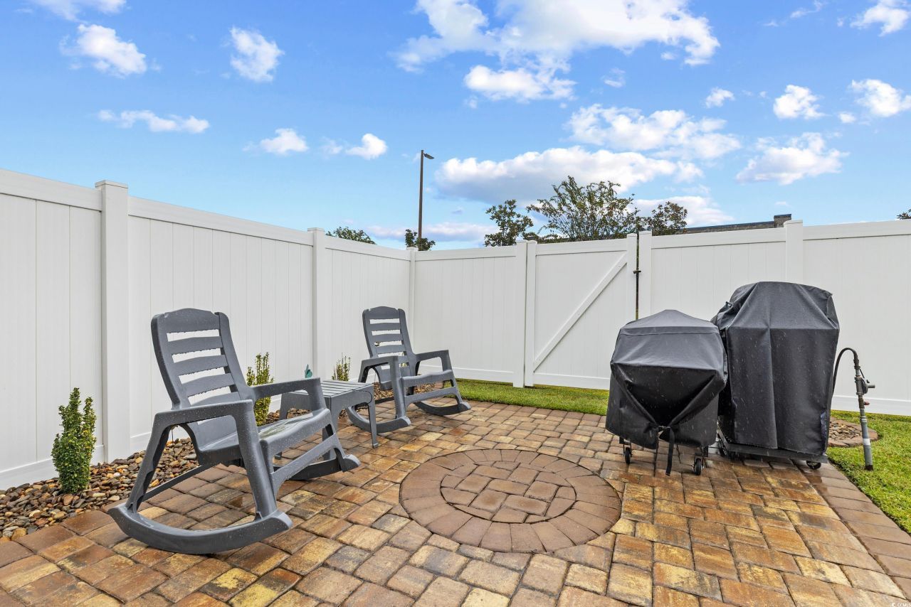 231 Je Edward Dr. Photo 29