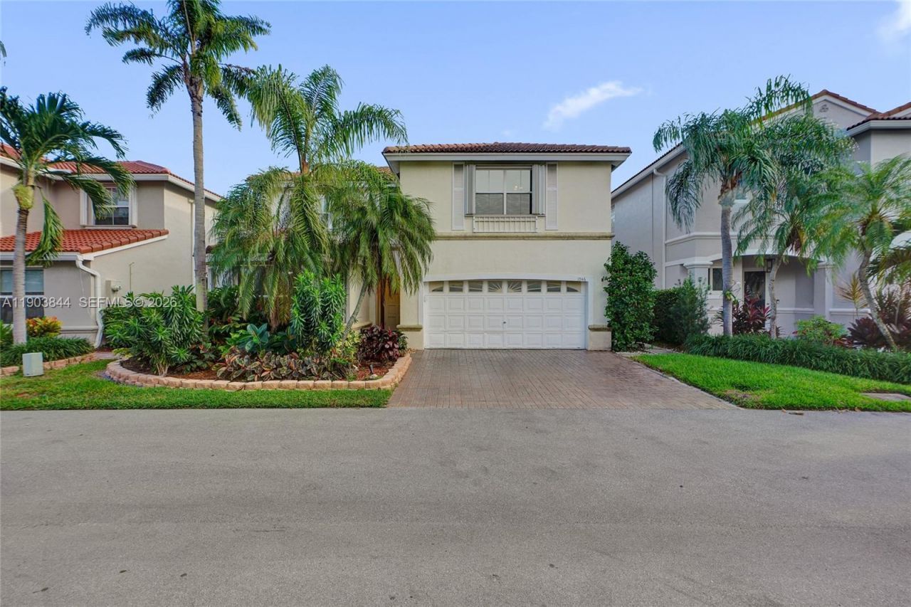 1046 Satinleaf St, Hollywood, FL 33019 Photo