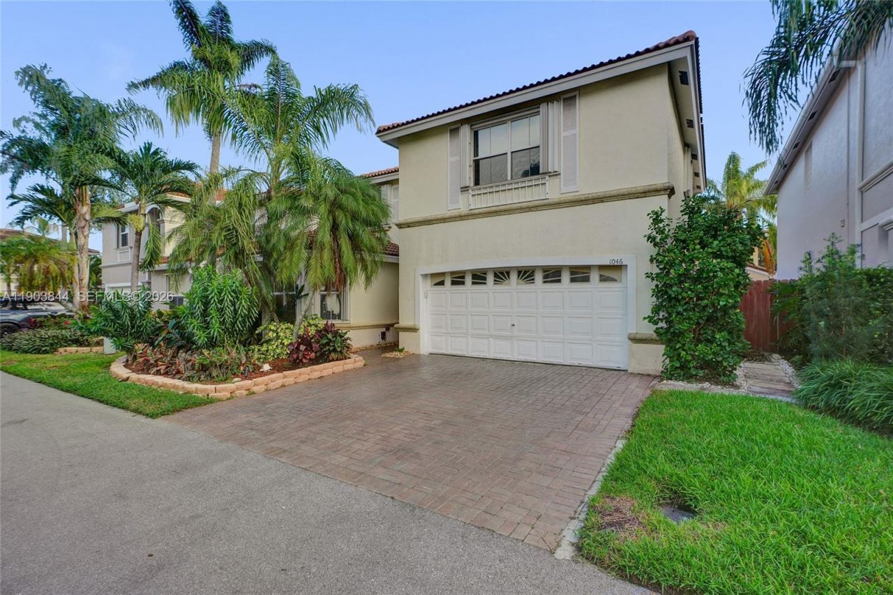 1046 Satinleaf St, Hollywood, FL 33019 Photo