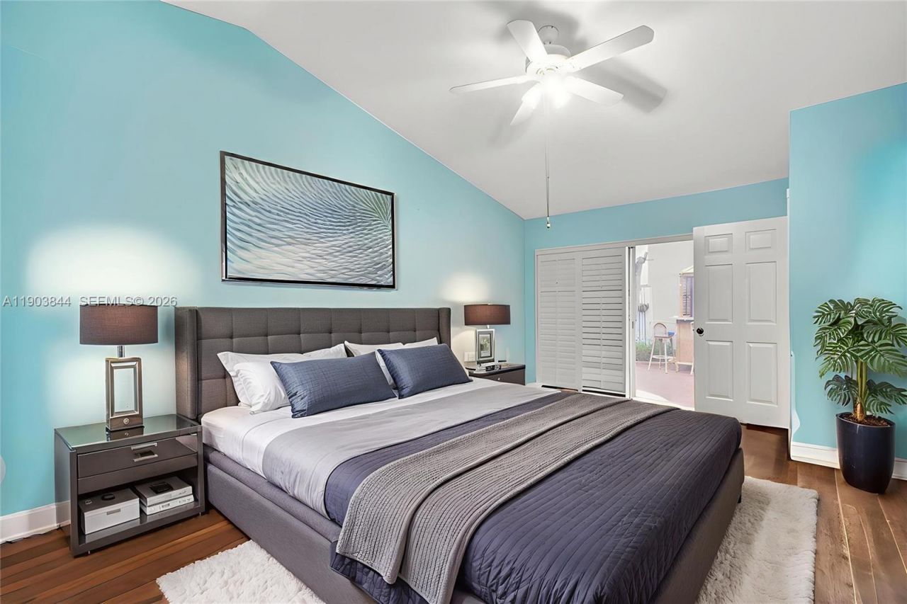 1046 Satinleaf St, Hollywood, FL 33019 Photo