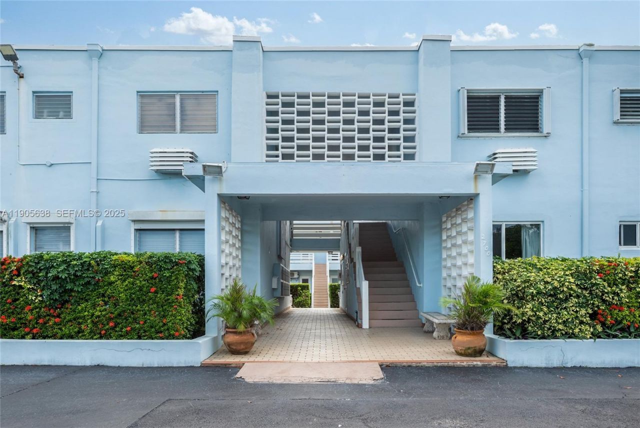 2700 NE 135th St, Unit 48, North Miami, FL 33181 Photo