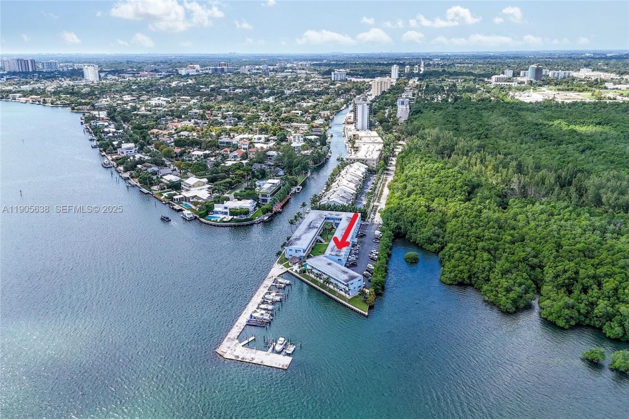 2700 NE 135th St, Unit 48, North Miami, FL 33181 Photo