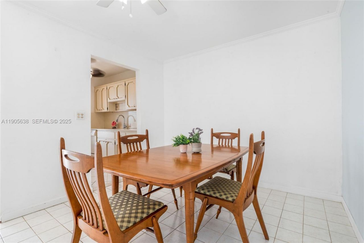 2700 NE 135th St, Unit 48, North Miami, FL 33181 Photo