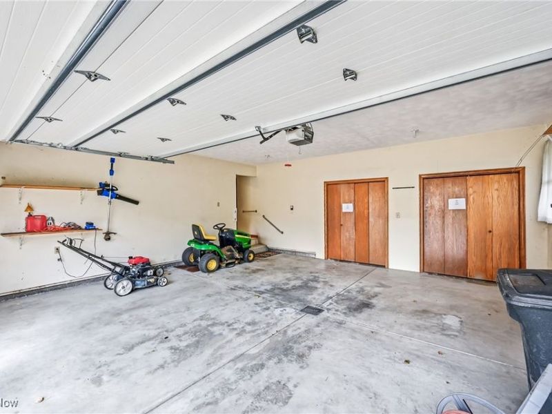 1515 Braceville Robinson Road, Southington, OH 44470 Photo 25