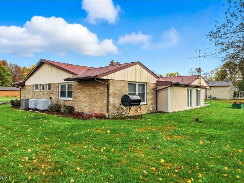 1515 Braceville Robinson Road, Southington, OH 44470 Photo 26