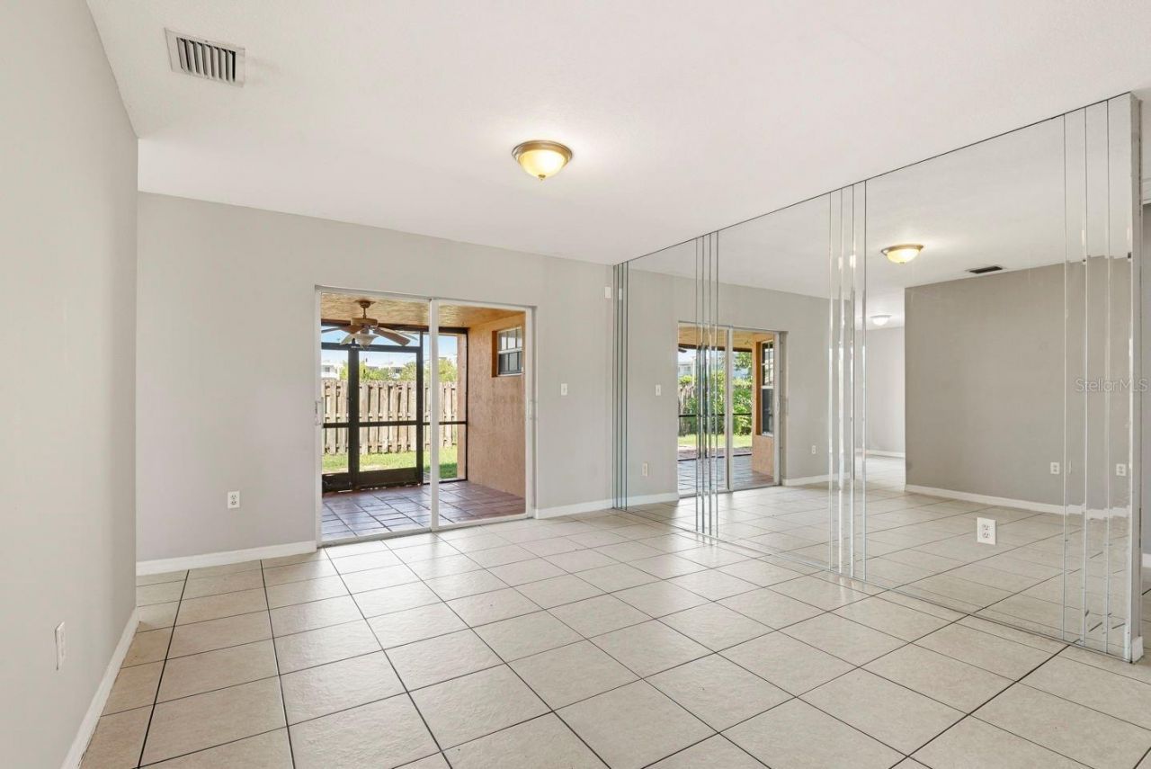 15313 SW 138th Terrace, Miami, FL 33196 Photo