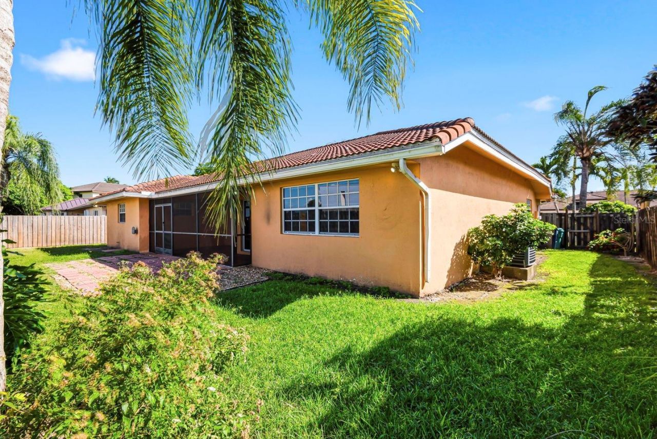 15313 SW 138th Terrace, Miami, FL 33196 Photo