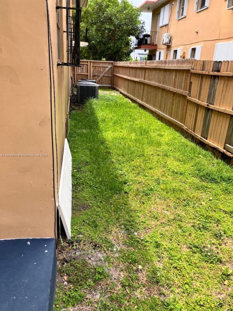 2835 NW 22nd Ave, Miami, FL 33142 Photo