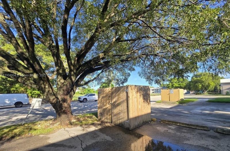 2835 NW 22nd Ave, Miami, FL 33142 Photo