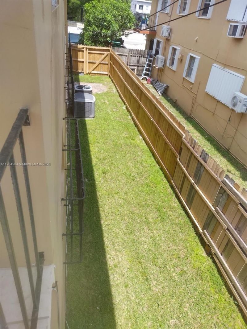 2835 NW 22nd Ave, Miami, FL 33142 Photo