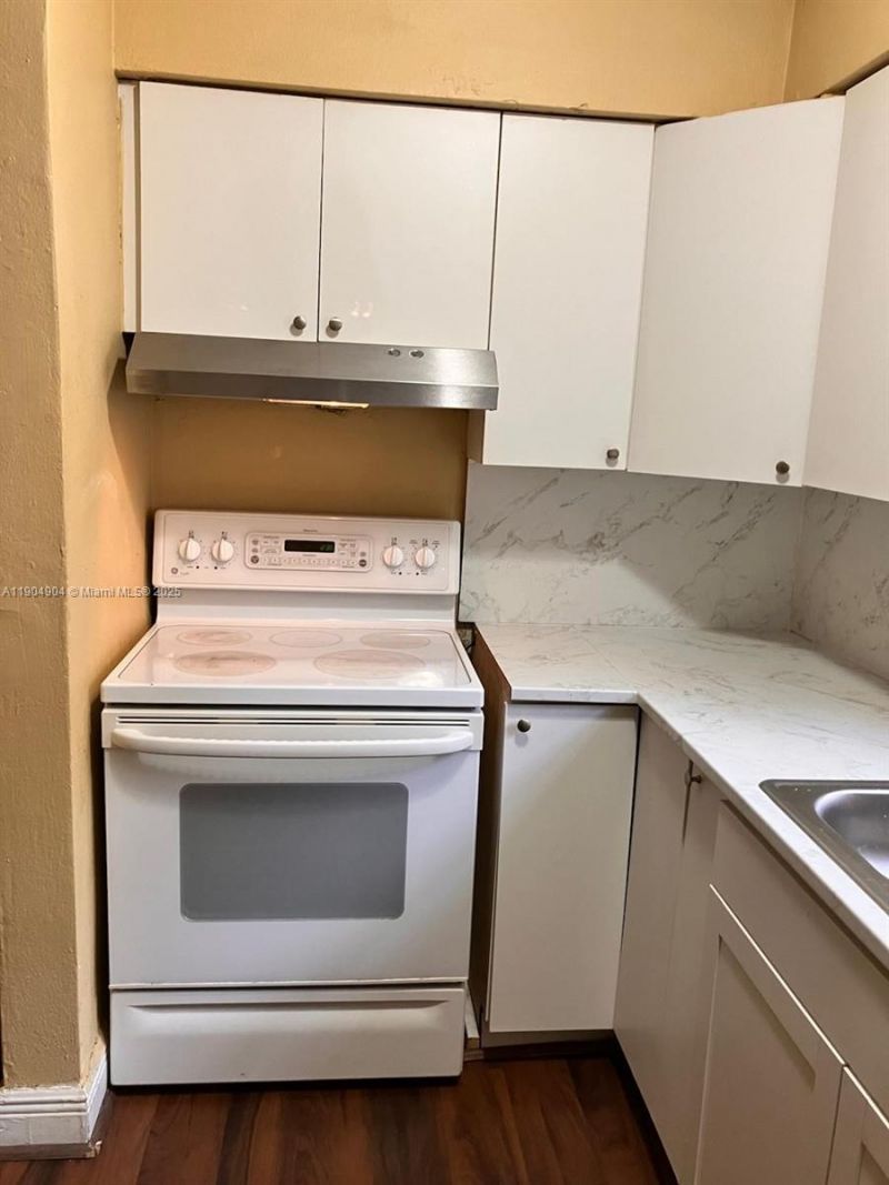 2835 NW 22nd Ave, Miami, FL 33142 Photo