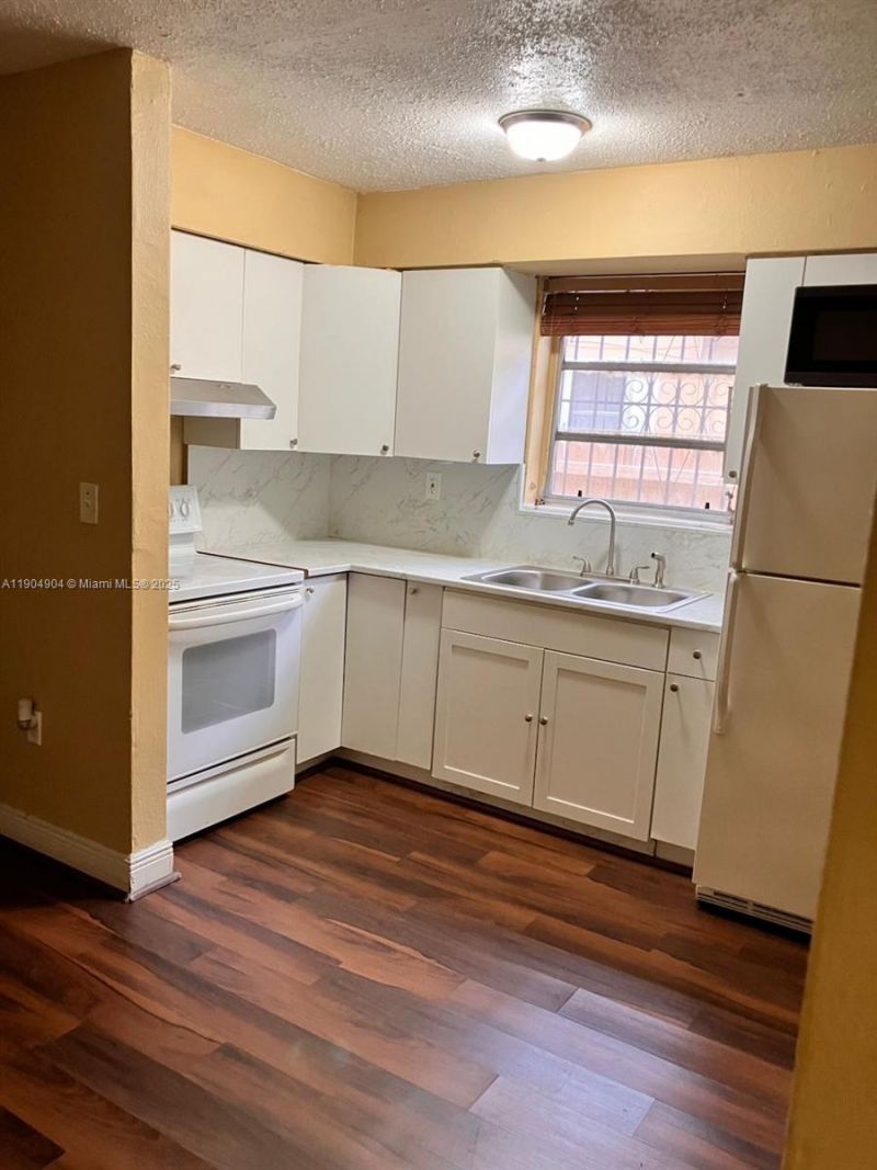 2835 NW 22nd Ave, Miami, FL 33142 Photo