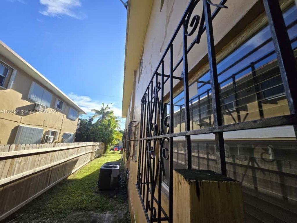 2835 NW 22nd Ave, Miami, FL 33142 Photo