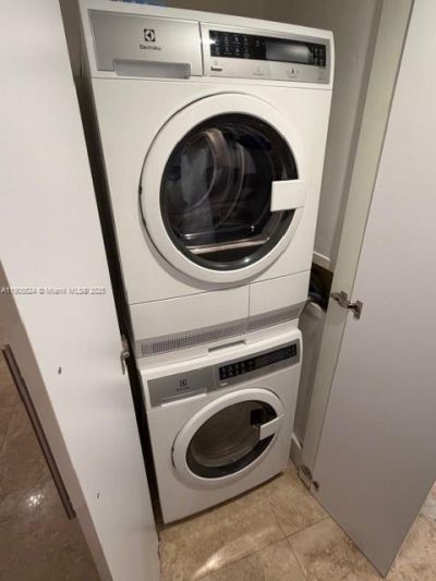 210 174th St, Unit 301, Sunny Isles Beach, FL 33160 Photo