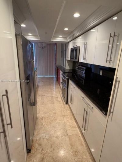 210 174th St, Unit 301, Sunny Isles Beach, FL 33160 Photo