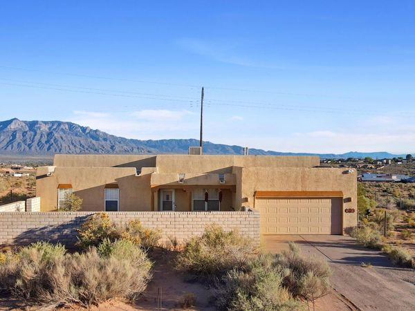 2504 Inca Road NE, Rio Rancho, NM 87144