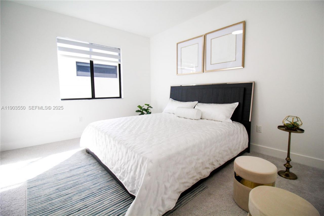 4335 NW 81st Ave, Doral, FL 33166 Photo