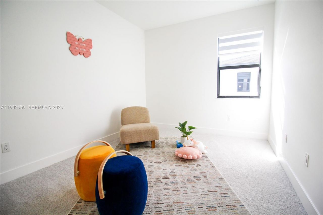 4335 NW 81st Ave, Doral, FL 33166 Photo