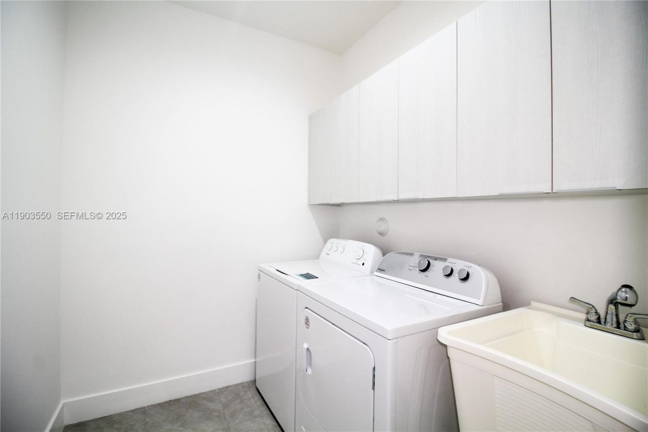 4335 NW 81st Ave, Doral, FL 33166 Photo