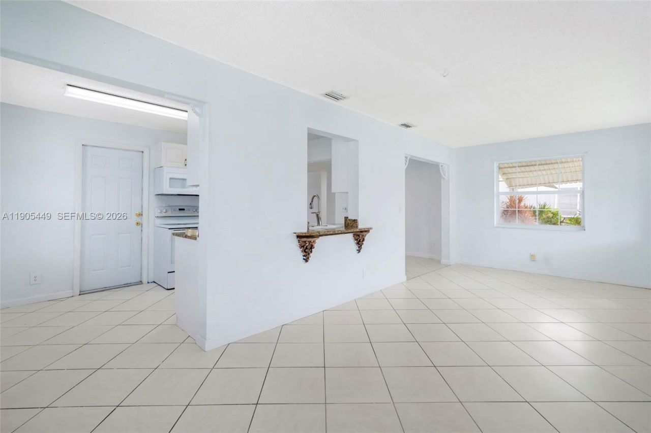 1005 SW 18th St, Boynton Beach, FL 33426 Photo