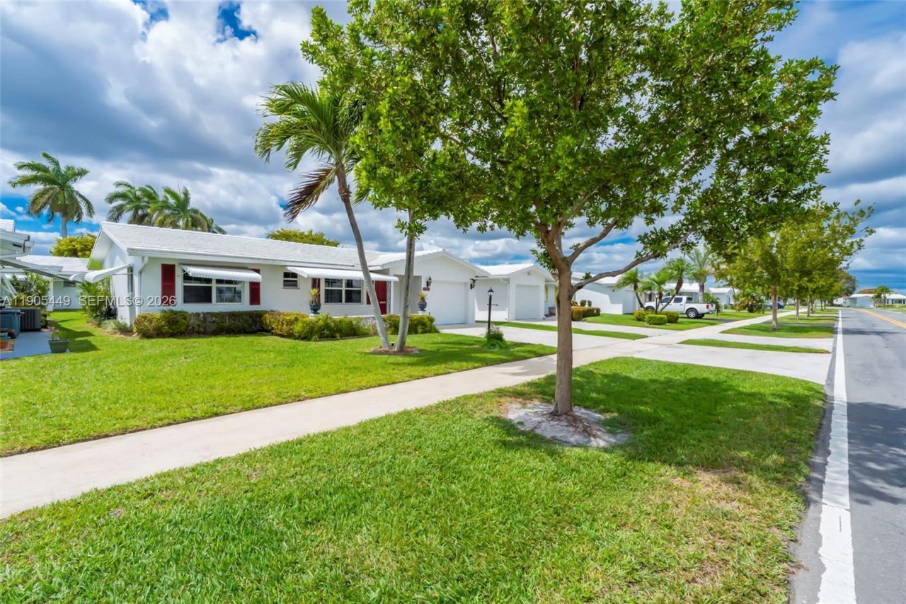 1005 SW 18th St, Boynton Beach, FL 33426 Photo