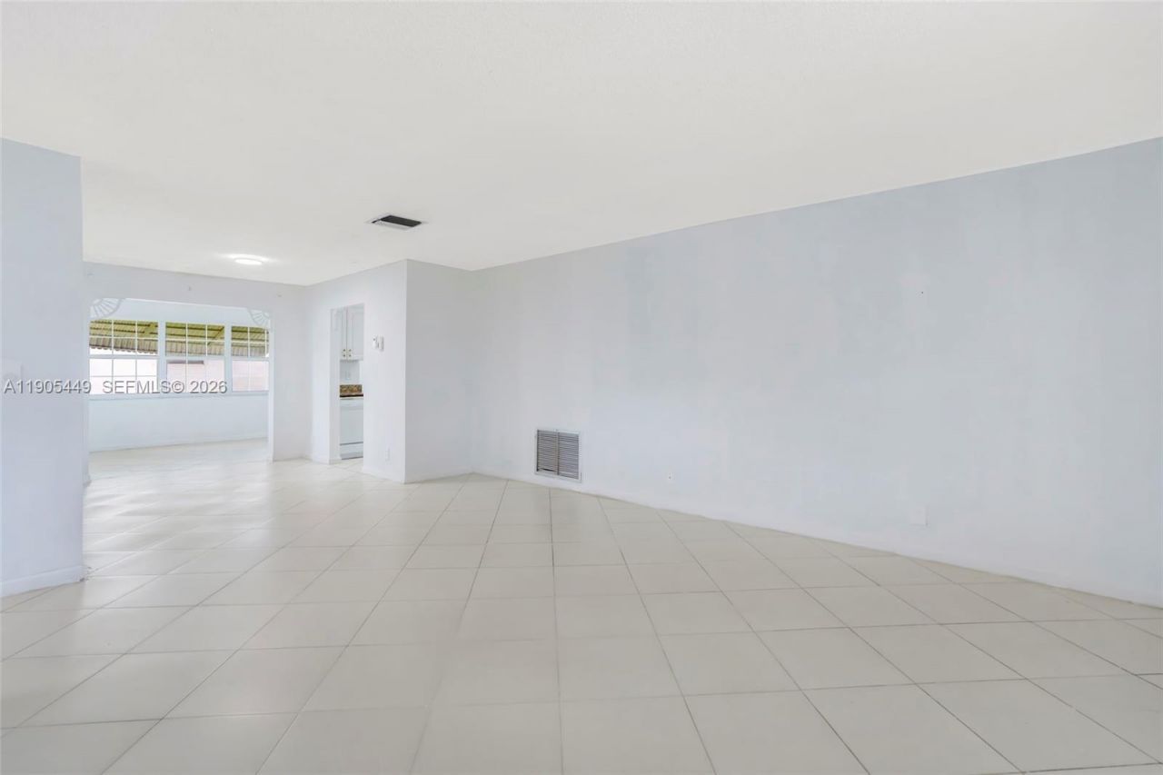 1005 SW 18th St, Boynton Beach, FL 33426 Photo