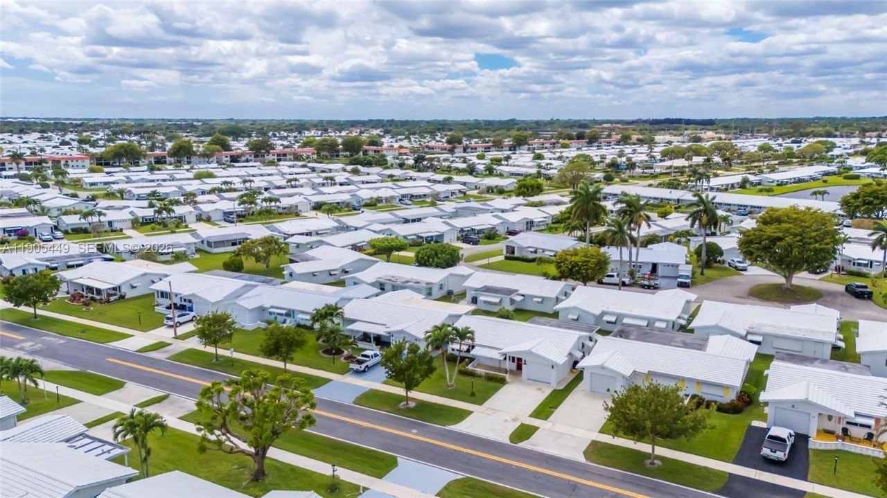 1005 SW 18th St, Boynton Beach, FL 33426 Photo