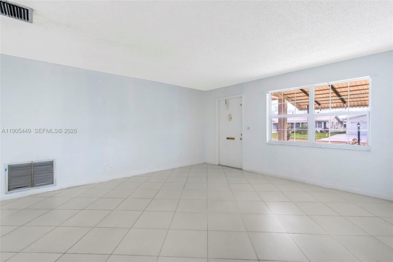 1005 SW 18th St, Boynton Beach, FL 33426 Photo