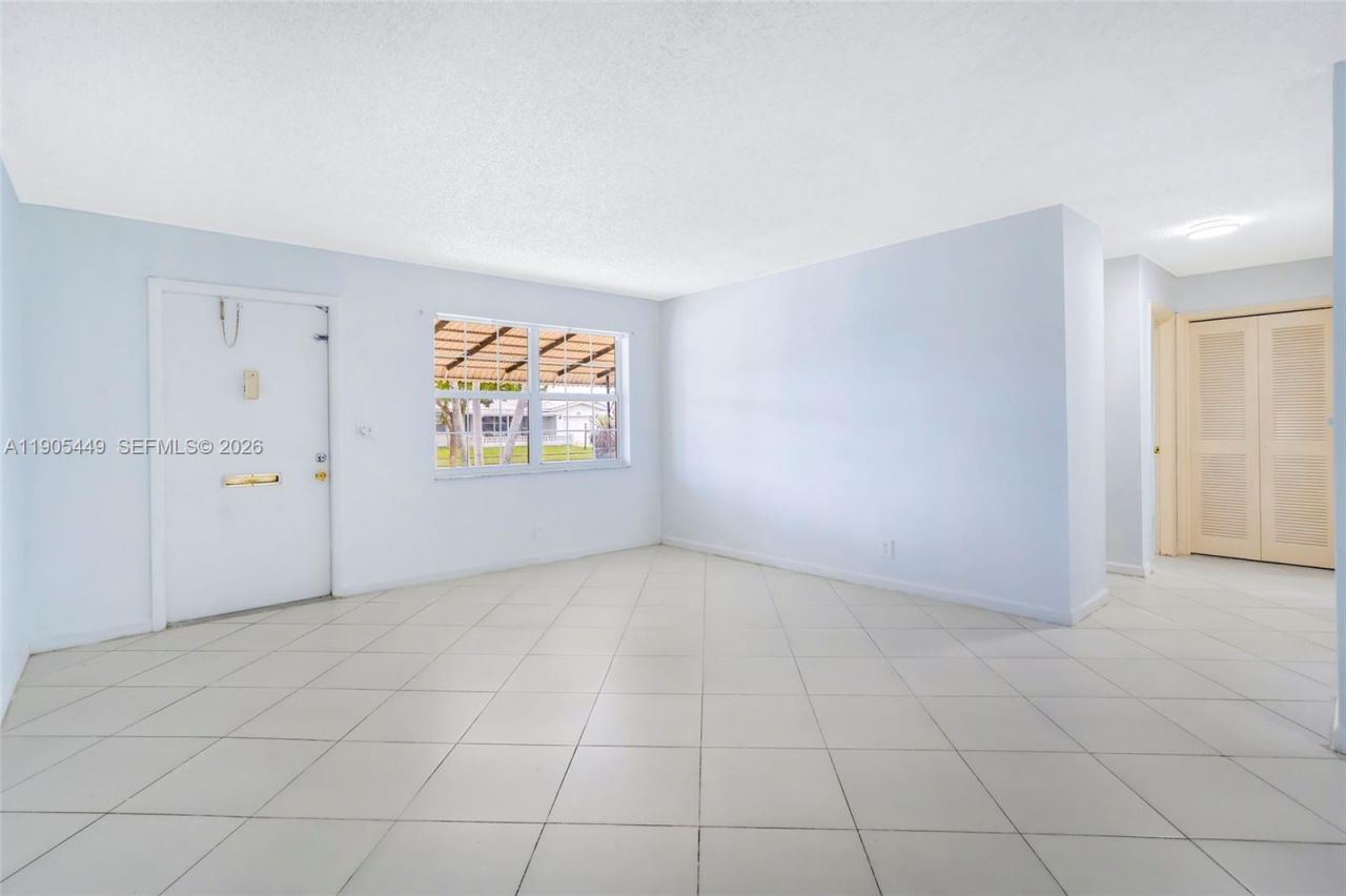 1005 SW 18th St, Boynton Beach, FL 33426 Photo