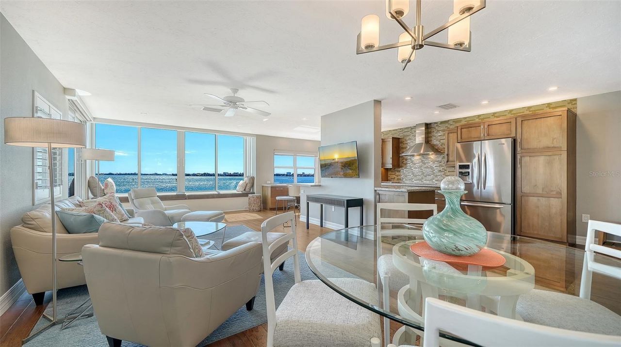 400 Golden Gate Point, Unit 31, Sarasota, FL 34236 Photo