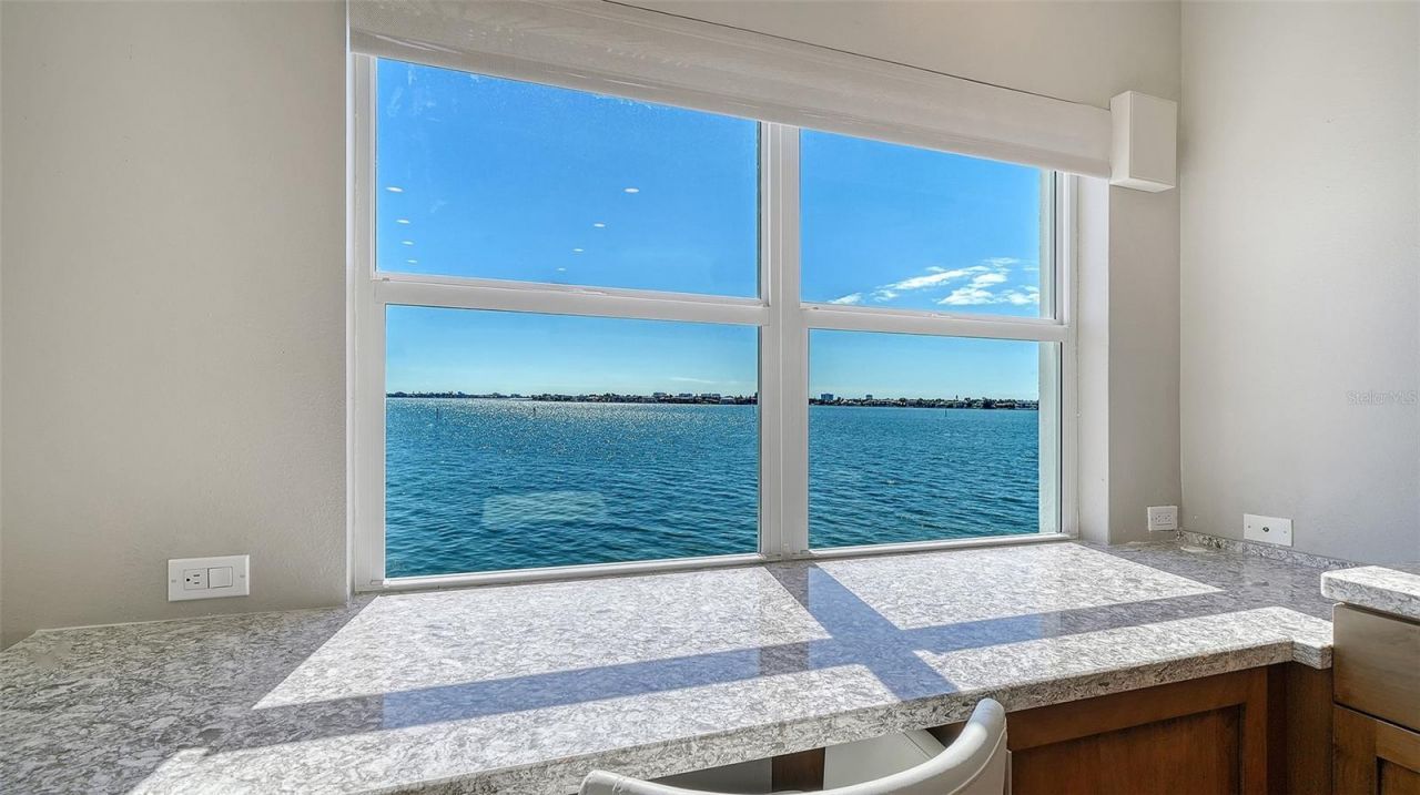 400 Golden Gate Point, Unit 31, Sarasota, FL 34236 Photo