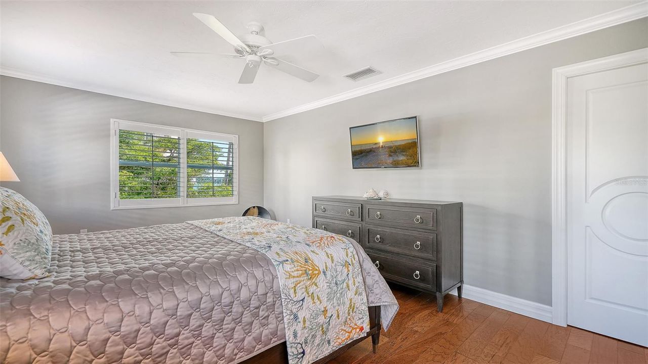 400 Golden Gate Point, Unit 31, Sarasota, FL 34236 Photo