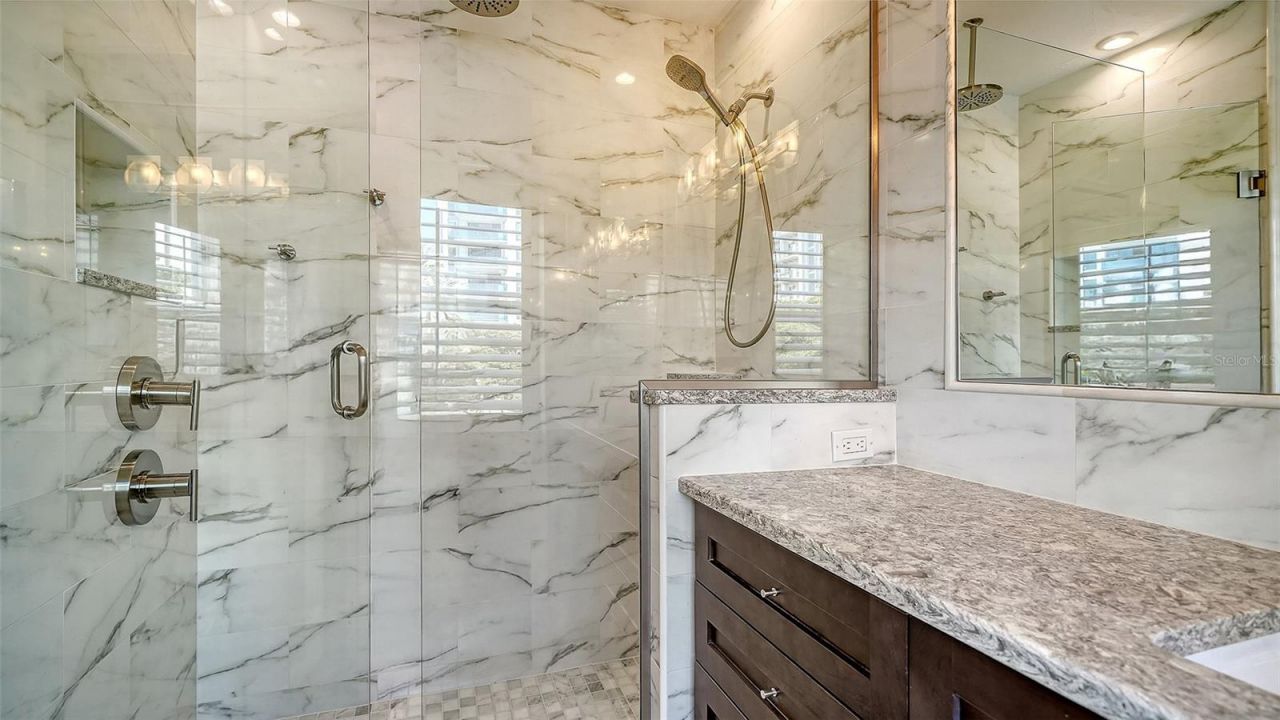 400 Golden Gate Point, Unit 31, Sarasota, FL 34236 Photo