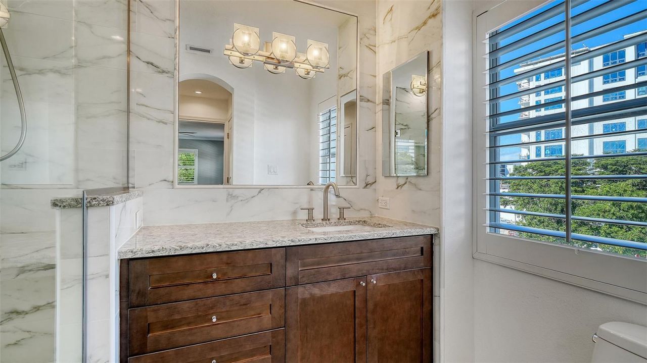 400 Golden Gate Point, Unit 31, Sarasota, FL 34236 Photo