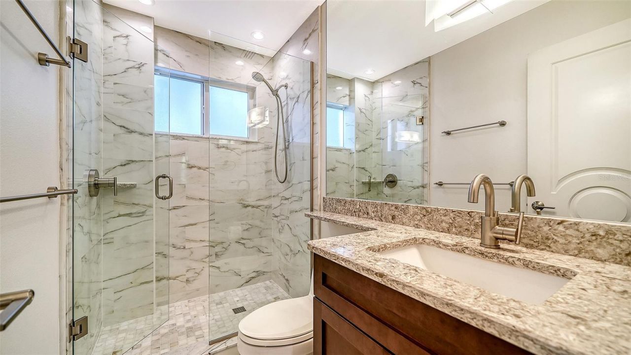 400 Golden Gate Point, Unit 31, Sarasota, FL 34236 Photo