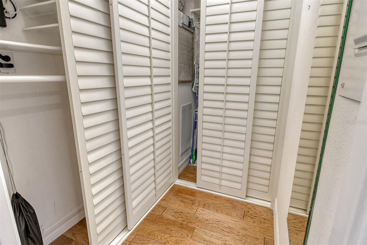 400 Golden Gate Point, Unit 31, Sarasota, FL 34236 Photo