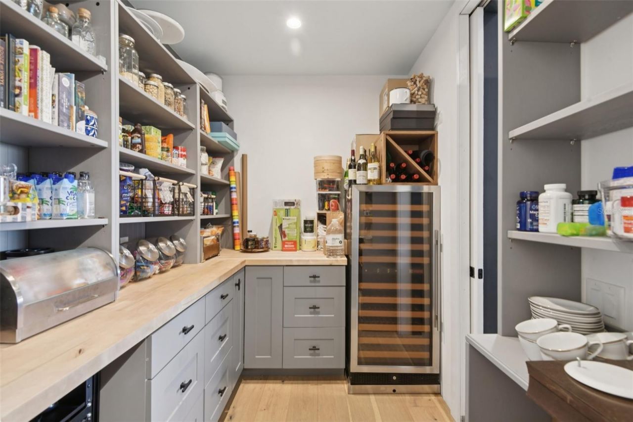 4828 W Flamingo Road, Tampa, FL 33611 Photo