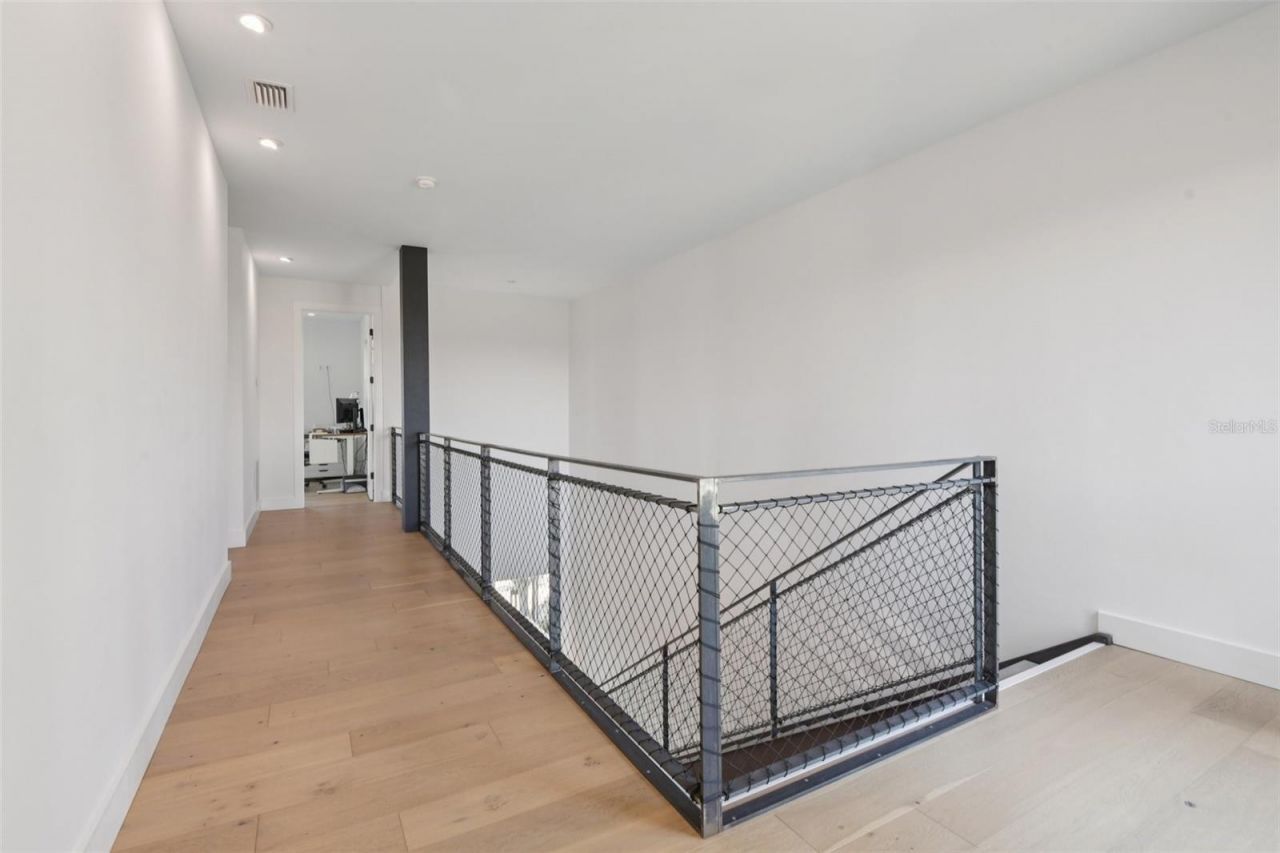 4828 W Flamingo Road, Tampa, FL 33611 Photo