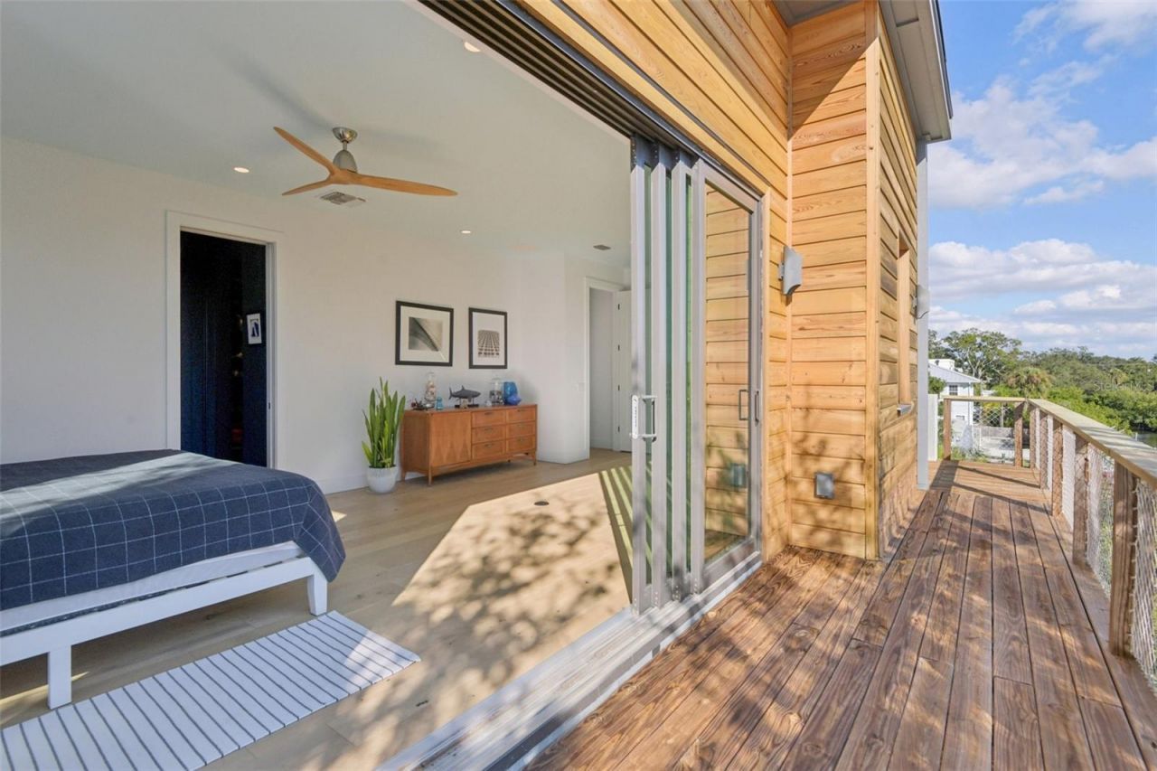 4828 W Flamingo Road, Tampa, FL 33611 Photo