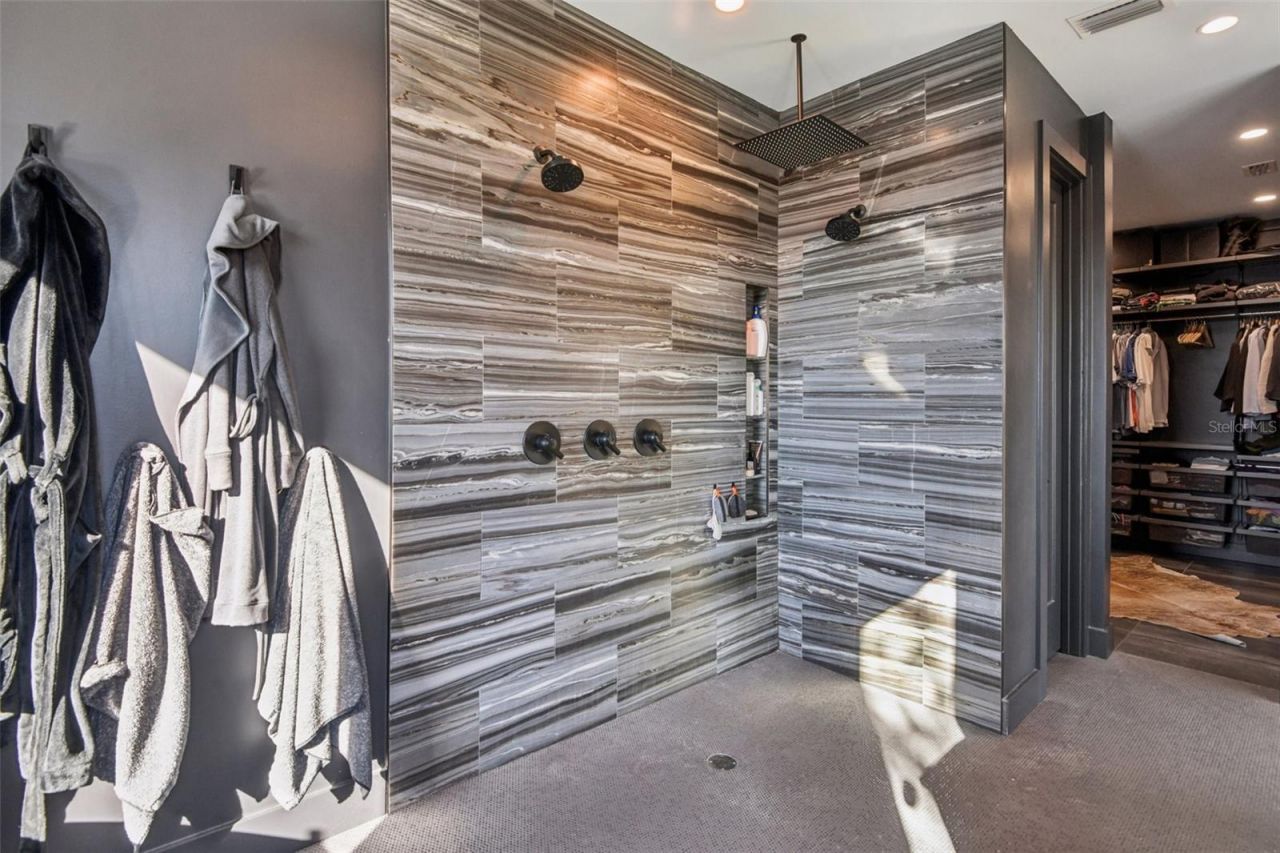 4828 W Flamingo Road, Tampa, FL 33611 Photo