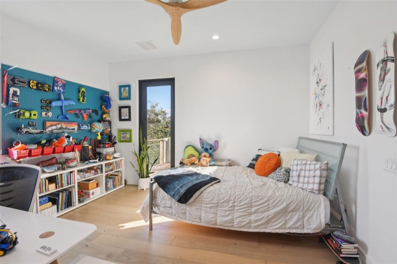 4828 W Flamingo Road, Tampa, FL 33611 Photo