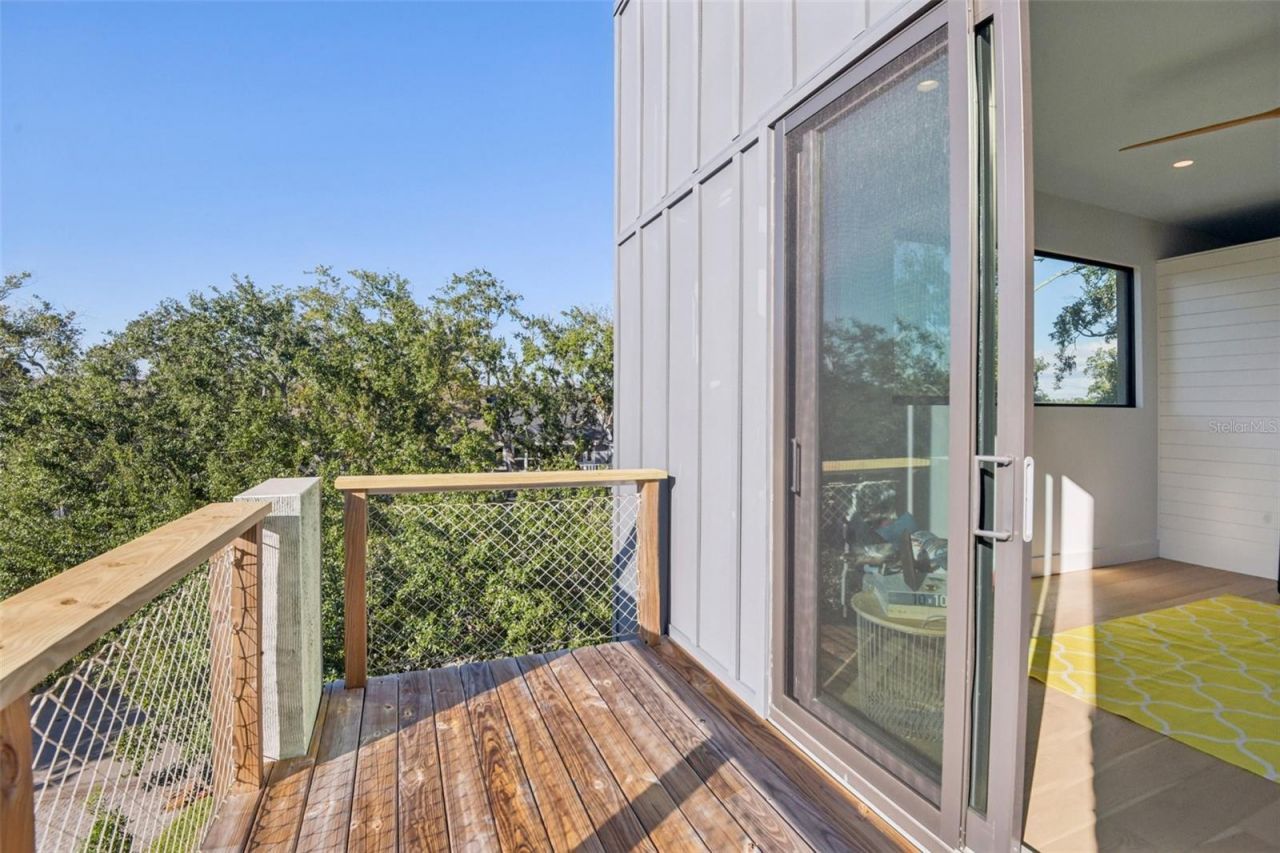 4828 W Flamingo Road, Tampa, FL 33611 Photo