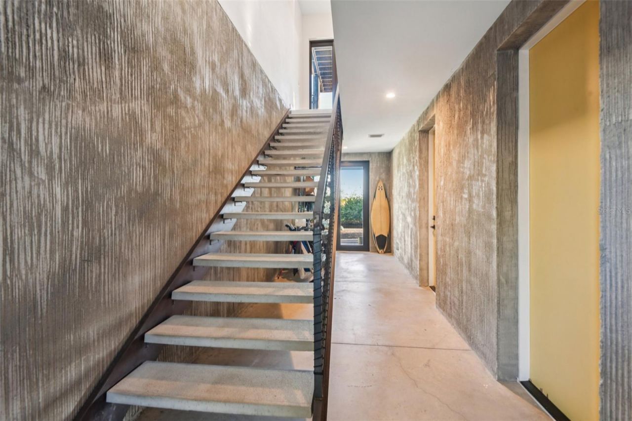 4828 W Flamingo Road, Tampa, FL 33611 Photo