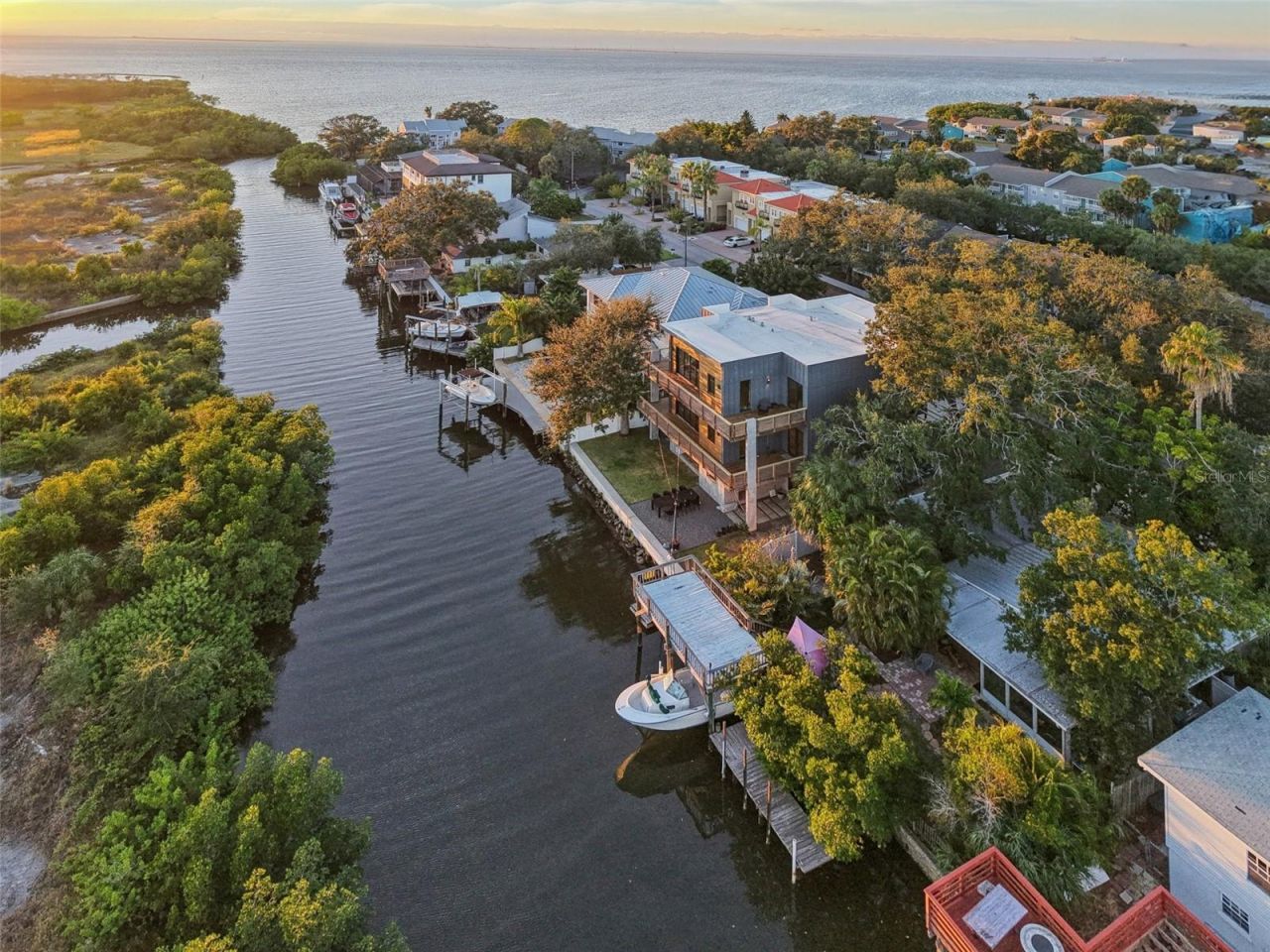 4828 W Flamingo Road, Tampa, FL 33611 Photo