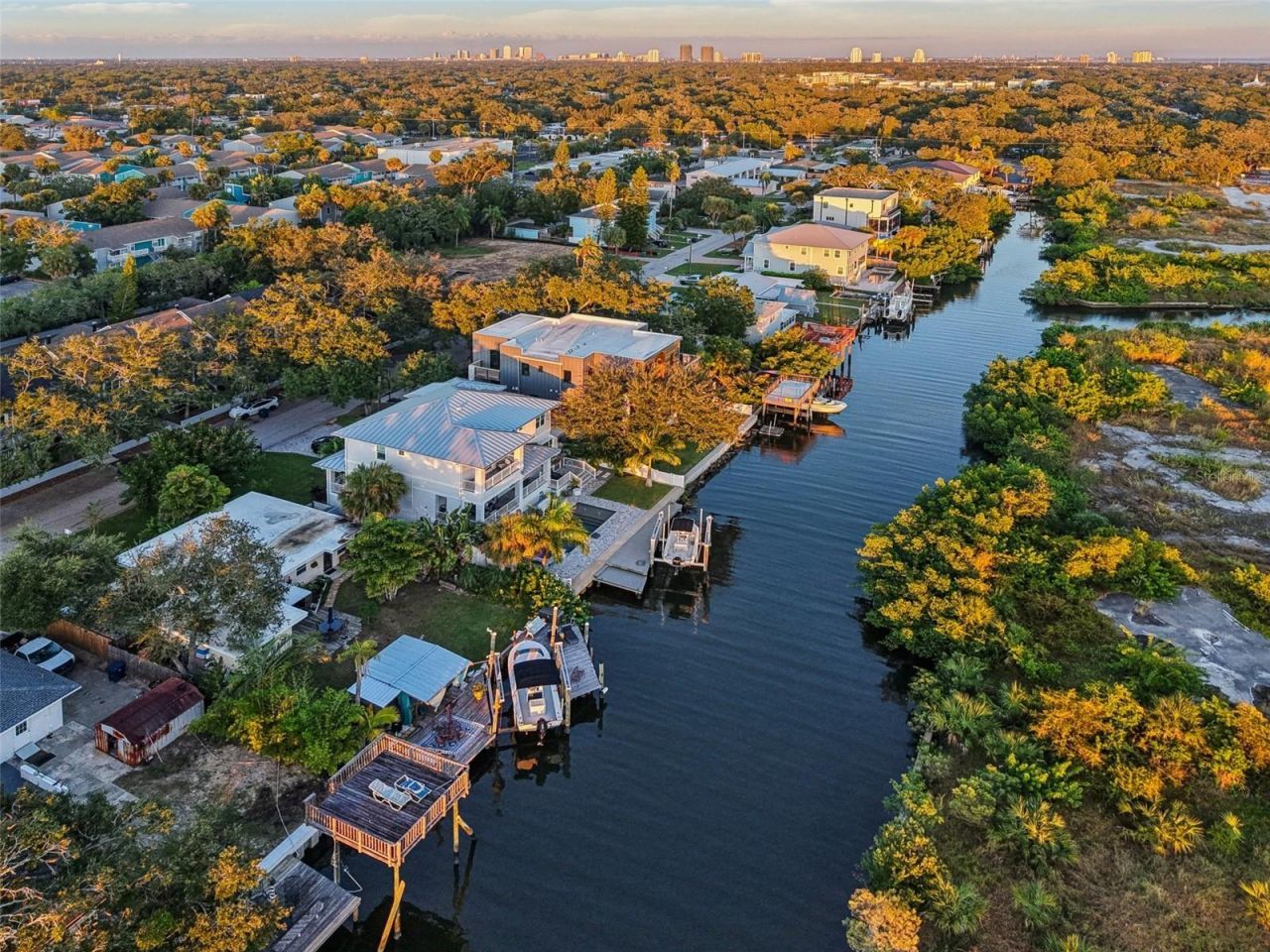 4828 W Flamingo Road, Tampa, FL 33611 Photo