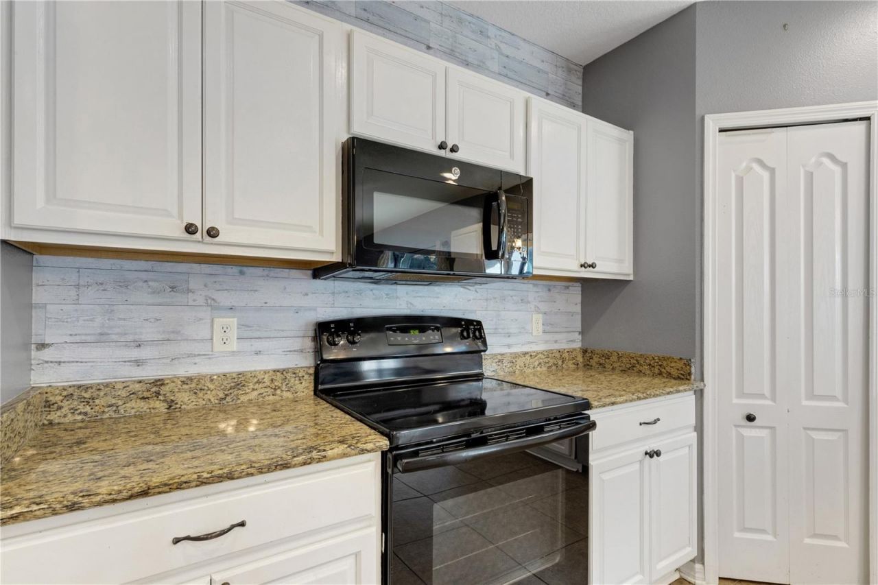 7427 61st Street E, Palmetto, FL 34221 Photo