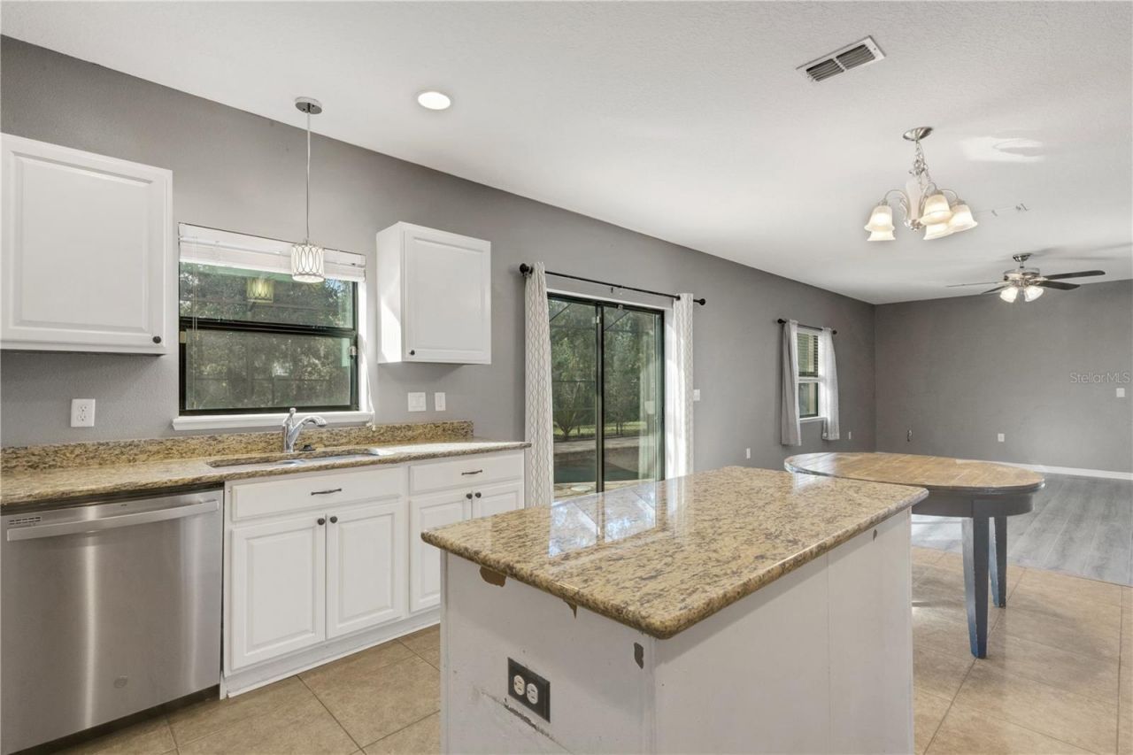 7427 61st Street E, Palmetto, FL 34221 Photo